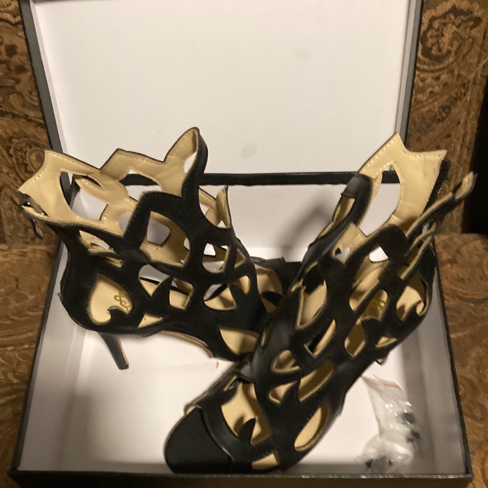 Stylish Flame 🔥 Heels 👠
